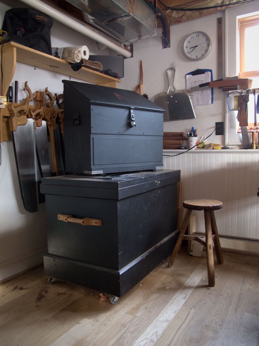 alt text: A Dutch Tool Chest in the back of a car